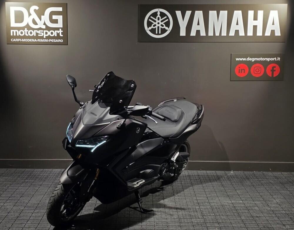Yamaha T-Max 560 Tech Max (2025 - 26) (2)