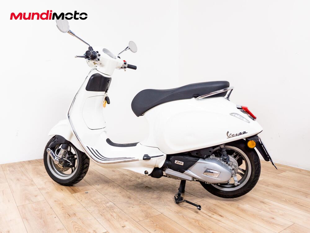 Vespa Primavera 125 Batik (2024 - 26) (7)