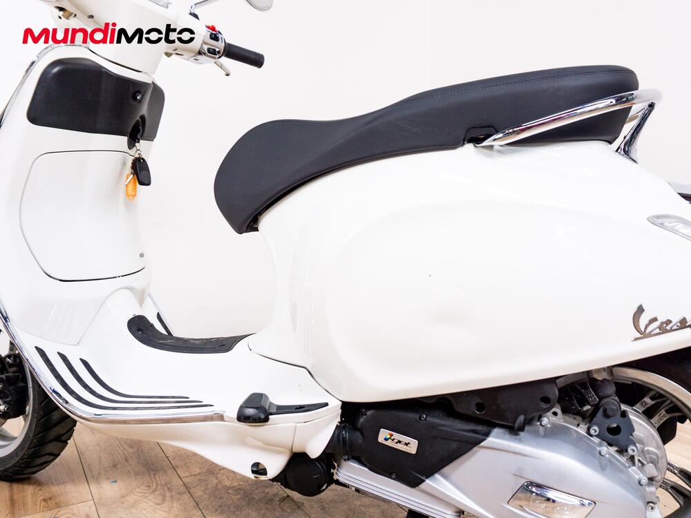 Vespa Primavera 125 Batik (2024 - 26) (10)