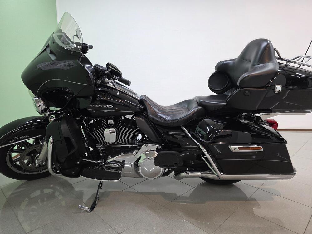 Harley-Davidson 1690 Electra Glide Ultra Limited (2016) - FLHTK (2)
