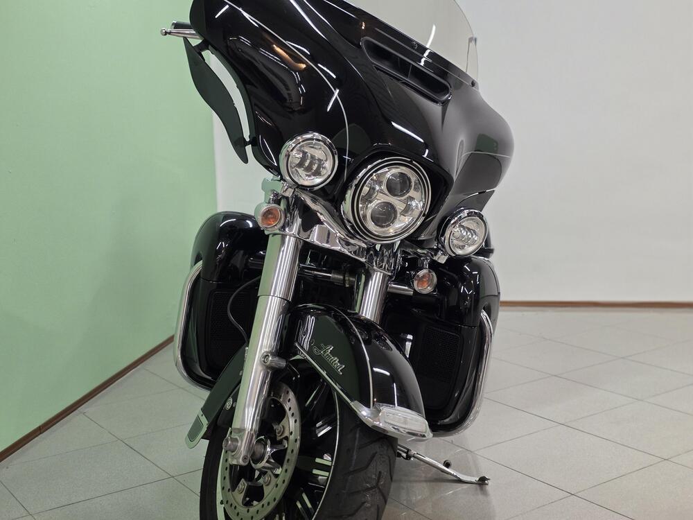 Harley-Davidson 1690 Electra Glide Ultra Limited (2016) - FLHTK (4)