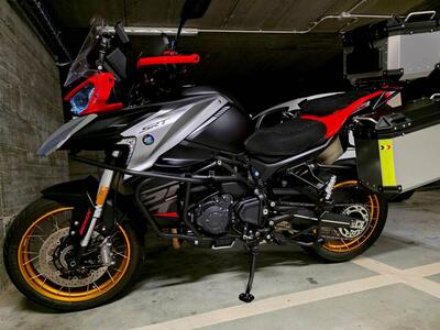 QJ Motor SRT 900 SX (2025) usata