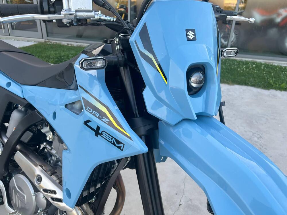 Suzuki DR-Z4SM (2025 - 26) (3)