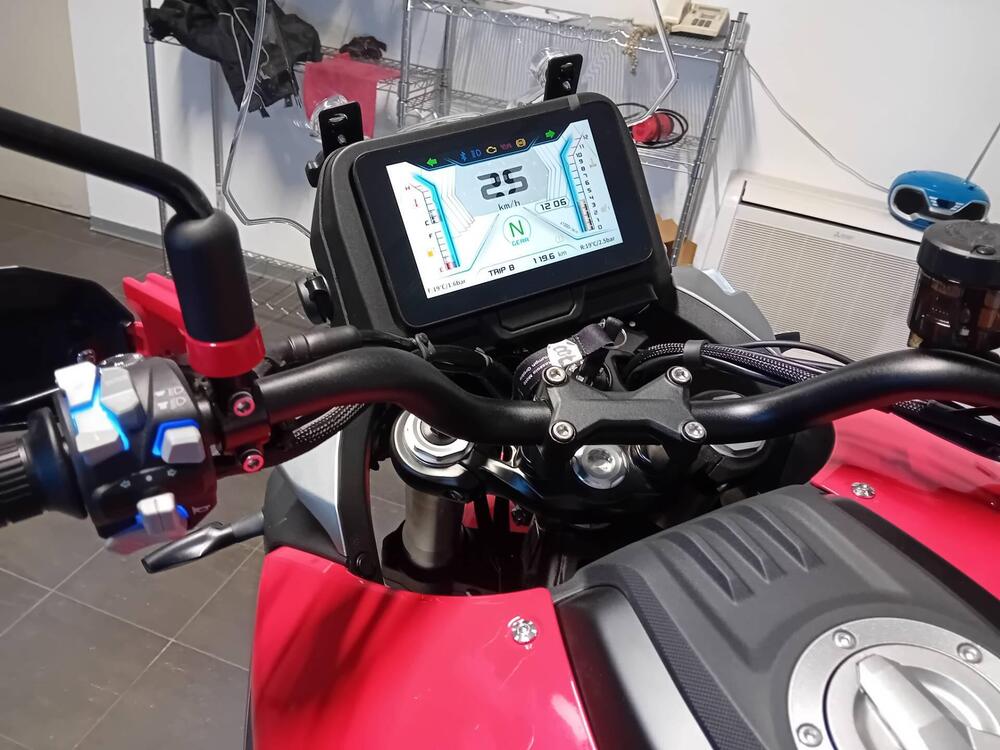 QJ Motor SRT 700 SX (2025 - 26) (5)