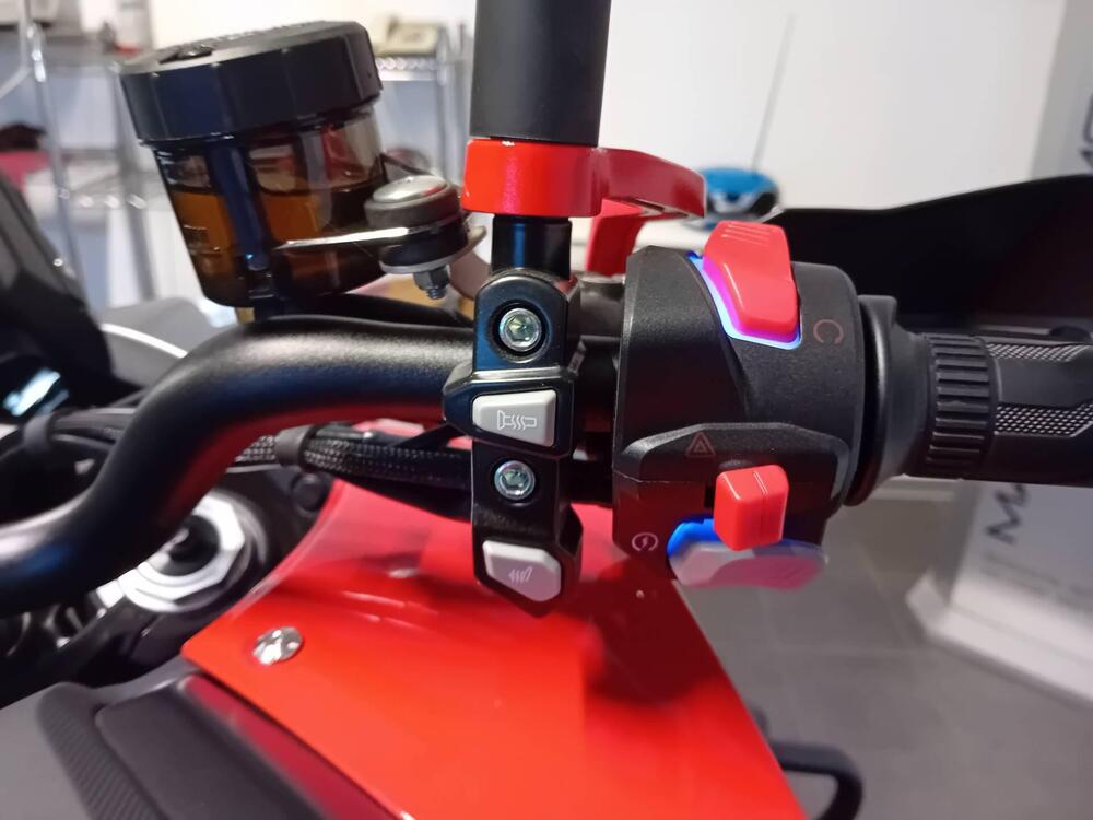 QJ Motor SRT 700 SX (2025 - 26) (7)