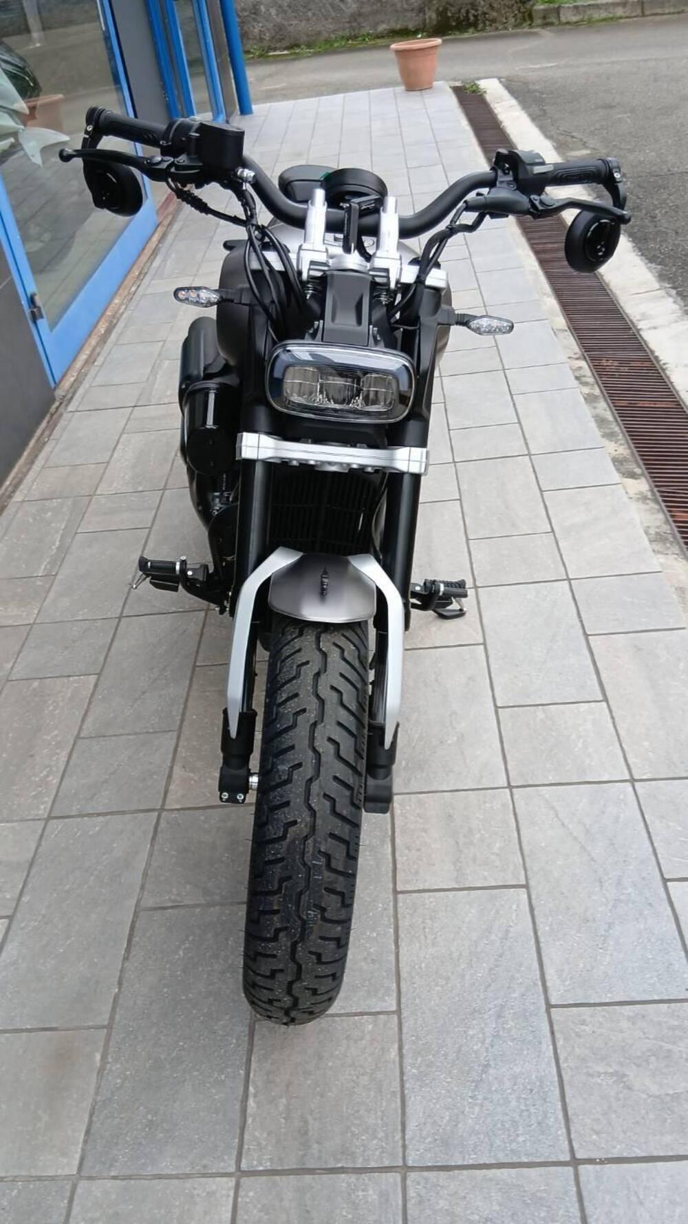 Benelli Leoncino 400 Bobber (2026) (3)