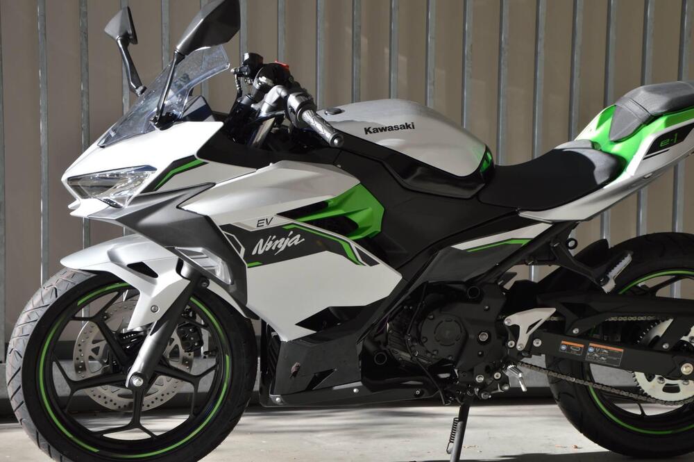 Kawasaki Ninja e-1 (2024 - 25) (8)