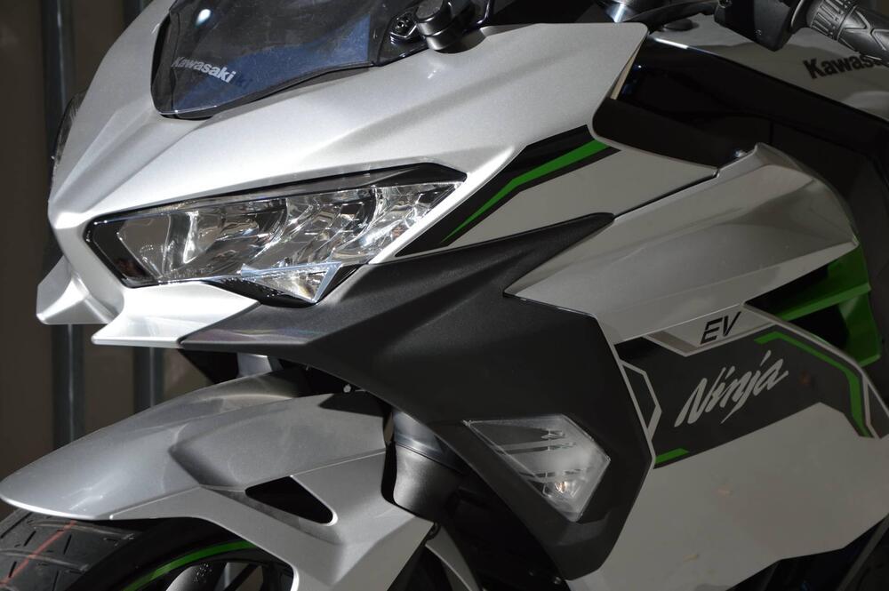 Kawasaki Ninja e-1 (2024 - 25) (9)