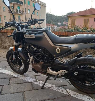 Husqvarna Svartpilen 125 (2021 - 23) usata