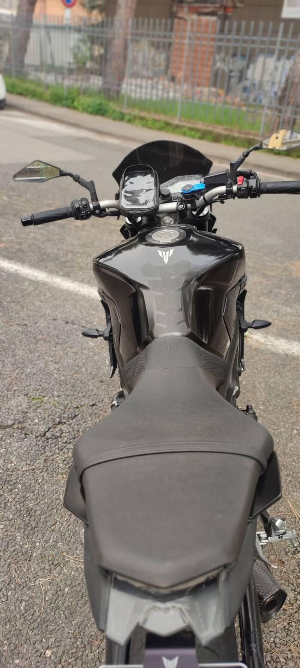 Yamaha MT-09 (2017 - 20) (4)