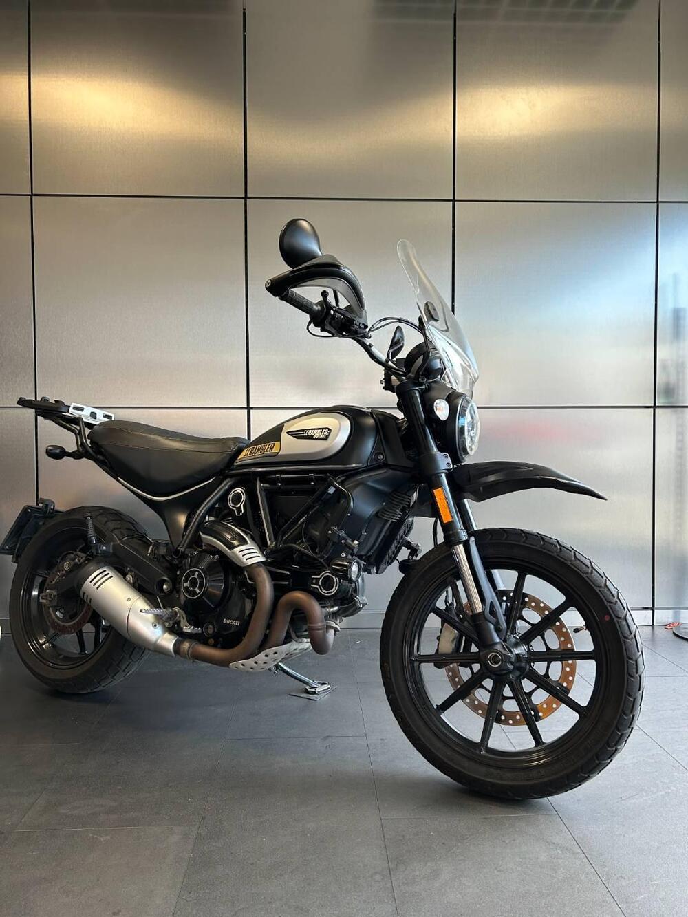 Ducati Scrambler 800 Icon Dark (2021 - 22) (2)