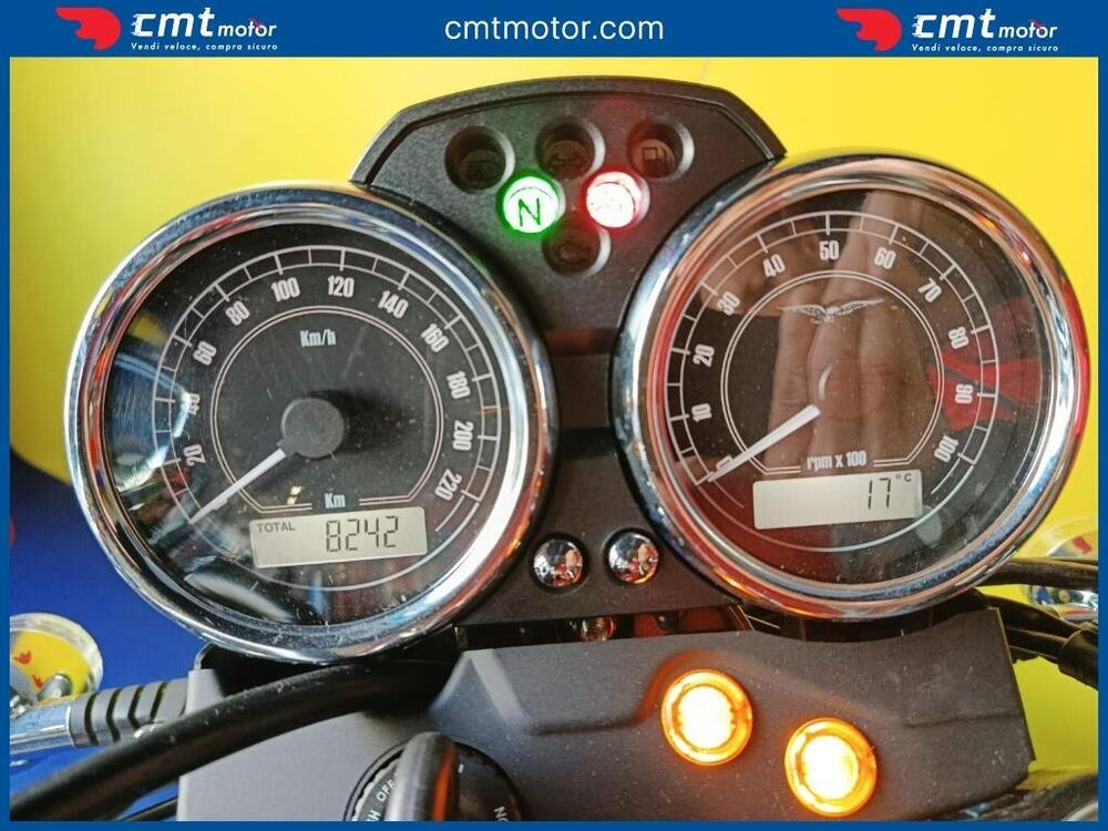 Moto Guzzi V7 II Special (2015 - 17) (5)