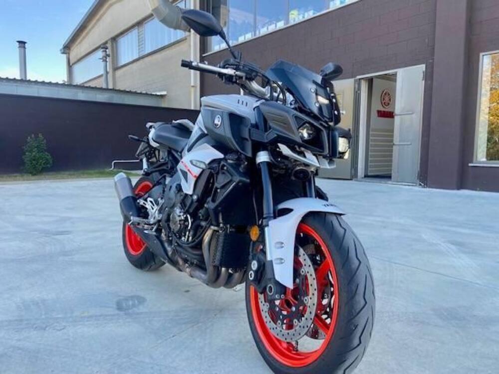 Yamaha MT-10 (2017 - 20) (2)