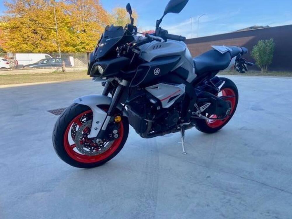 Yamaha MT-10 (2017 - 20) (4)