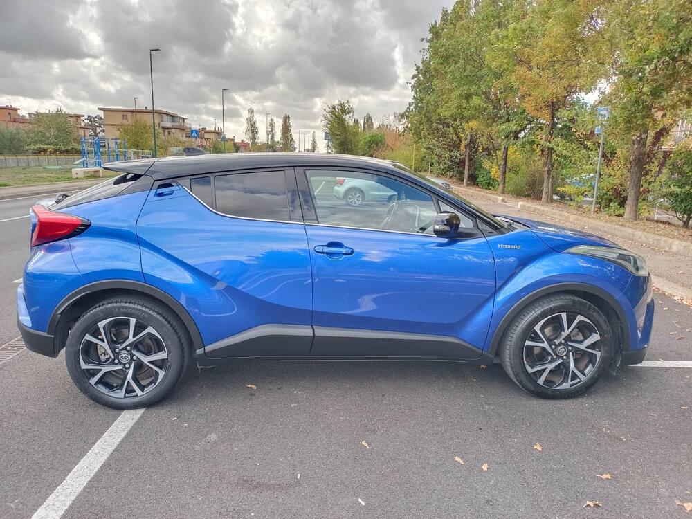 Toyota Toyota C-HR usata a Roma (5)