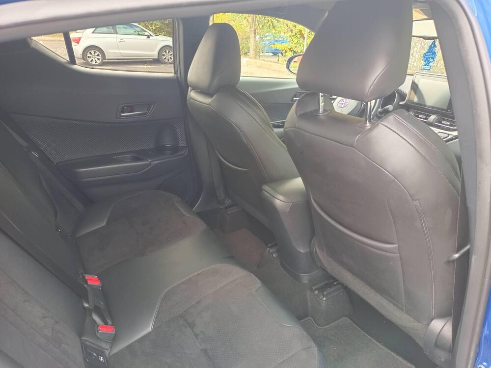 Toyota Toyota C-HR usata a Roma (14)