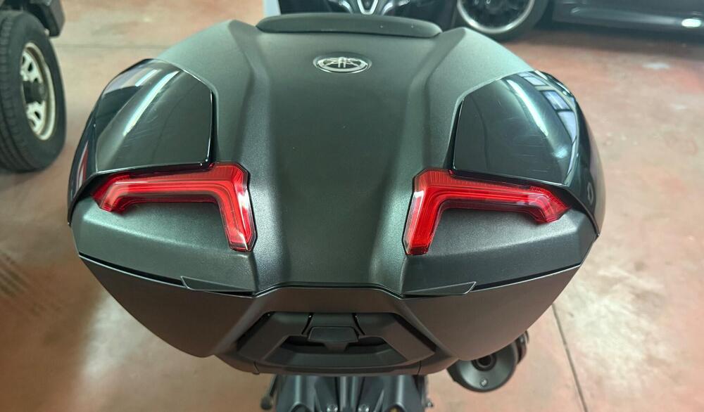 Yamaha T-Max 560 (2022 - 24) (8)