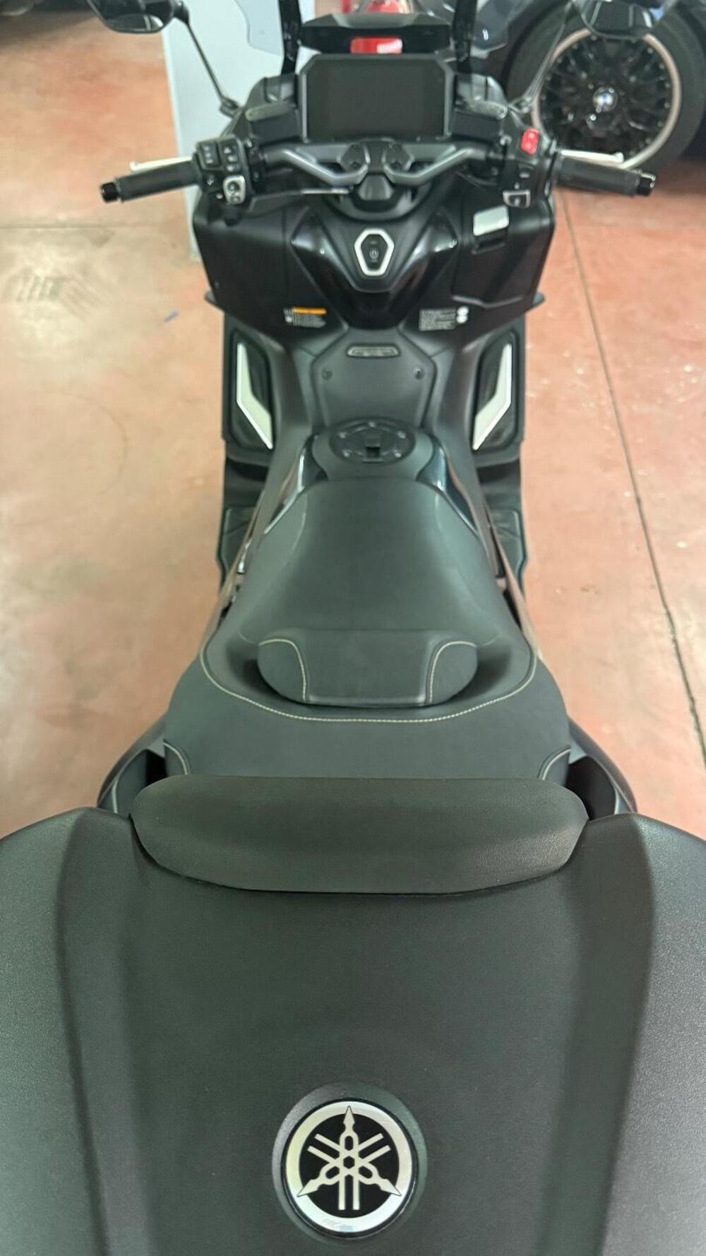 Yamaha T-Max 560 (2022 - 24) (13)
