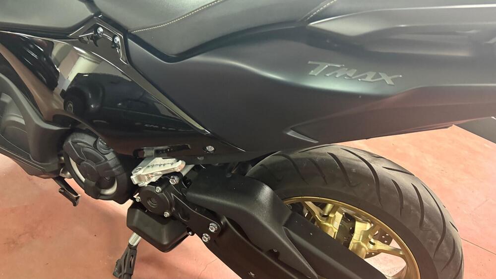 Yamaha T-Max 560 (2022 - 24) (17)