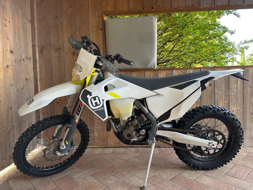 Husqvarna FE 250 (2022) (3)