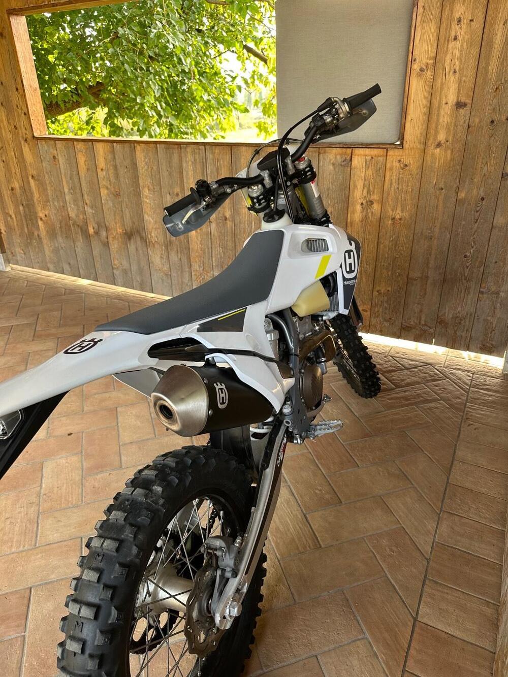 Husqvarna FE 250 (2022) (17)