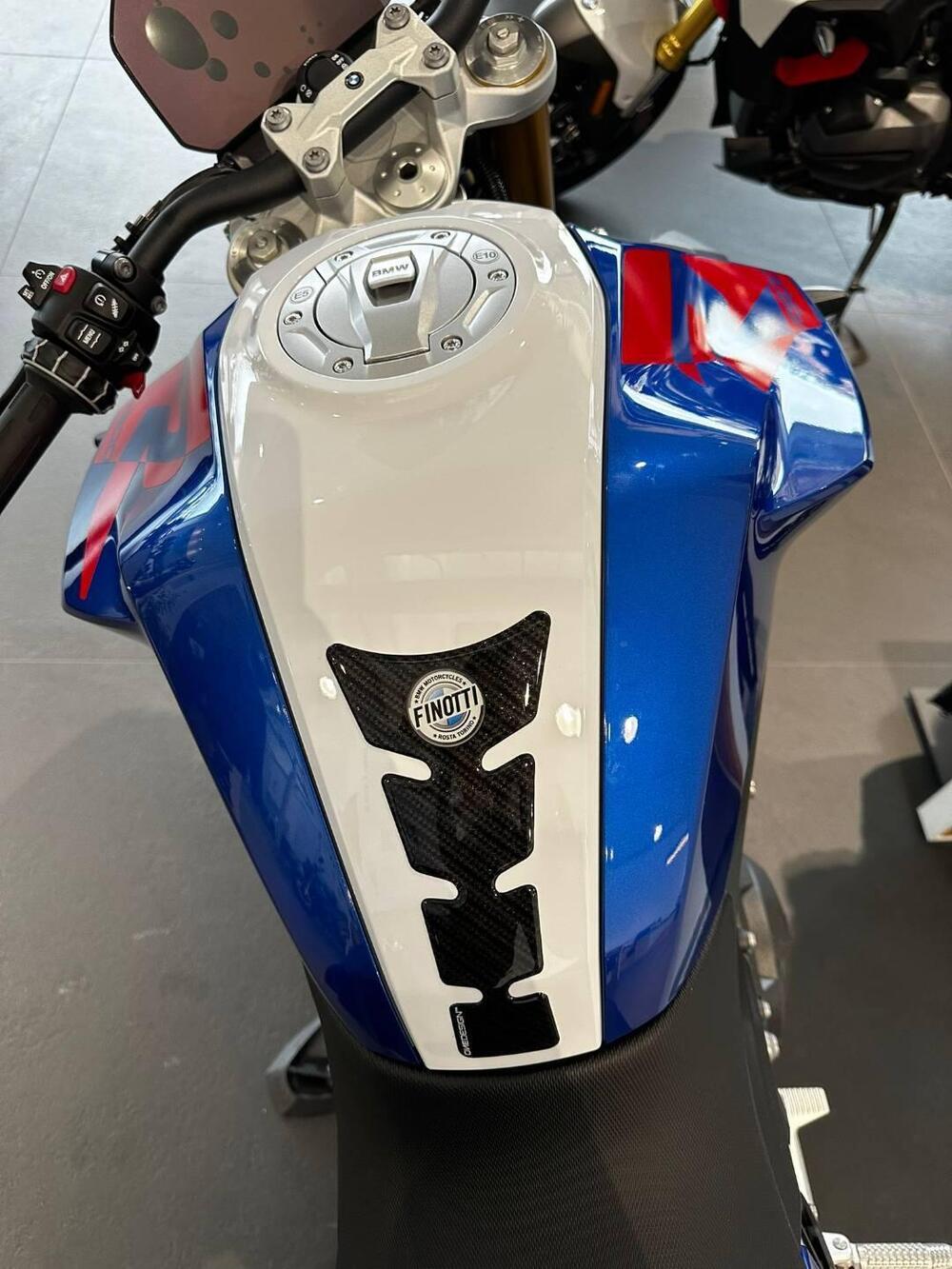 Bmw F 900 R (2025 - 26) (4)