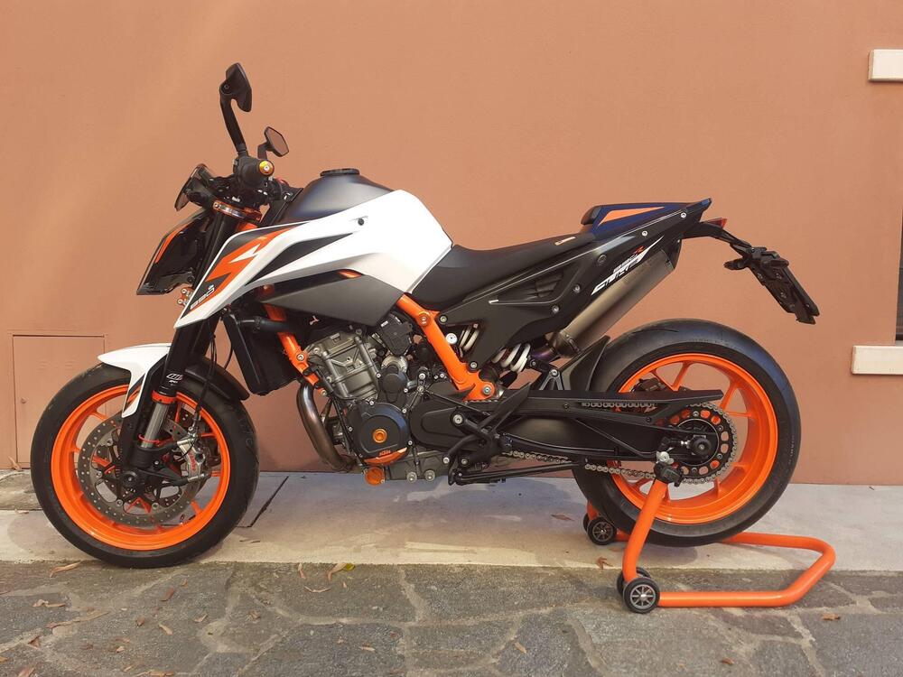 KTM 890 Duke R (2020) (3)