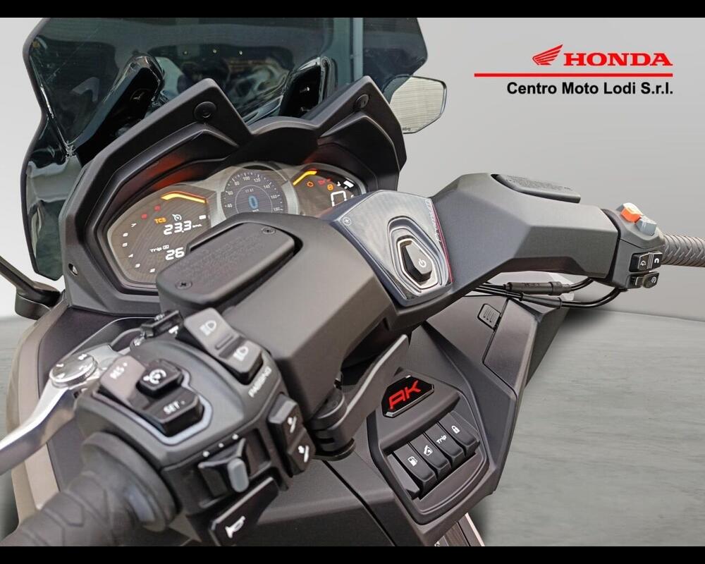 Kymco AK 550 Premium (2023 - 25) (9)