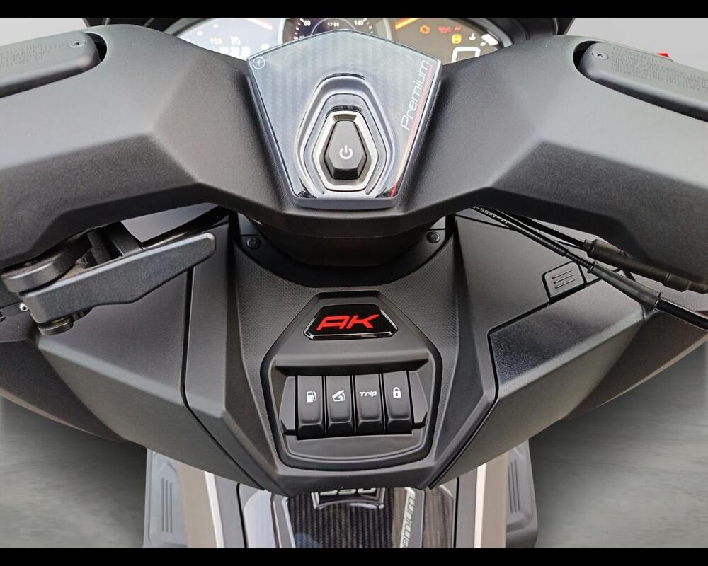 Kymco AK 550 Premium (2023 - 25) (8)