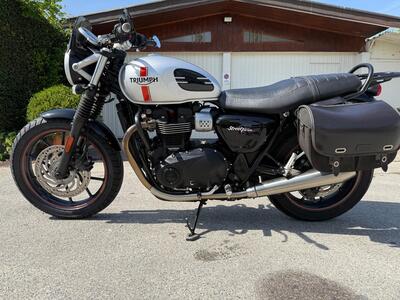 Triumph Street Twin 900 (2016) usata