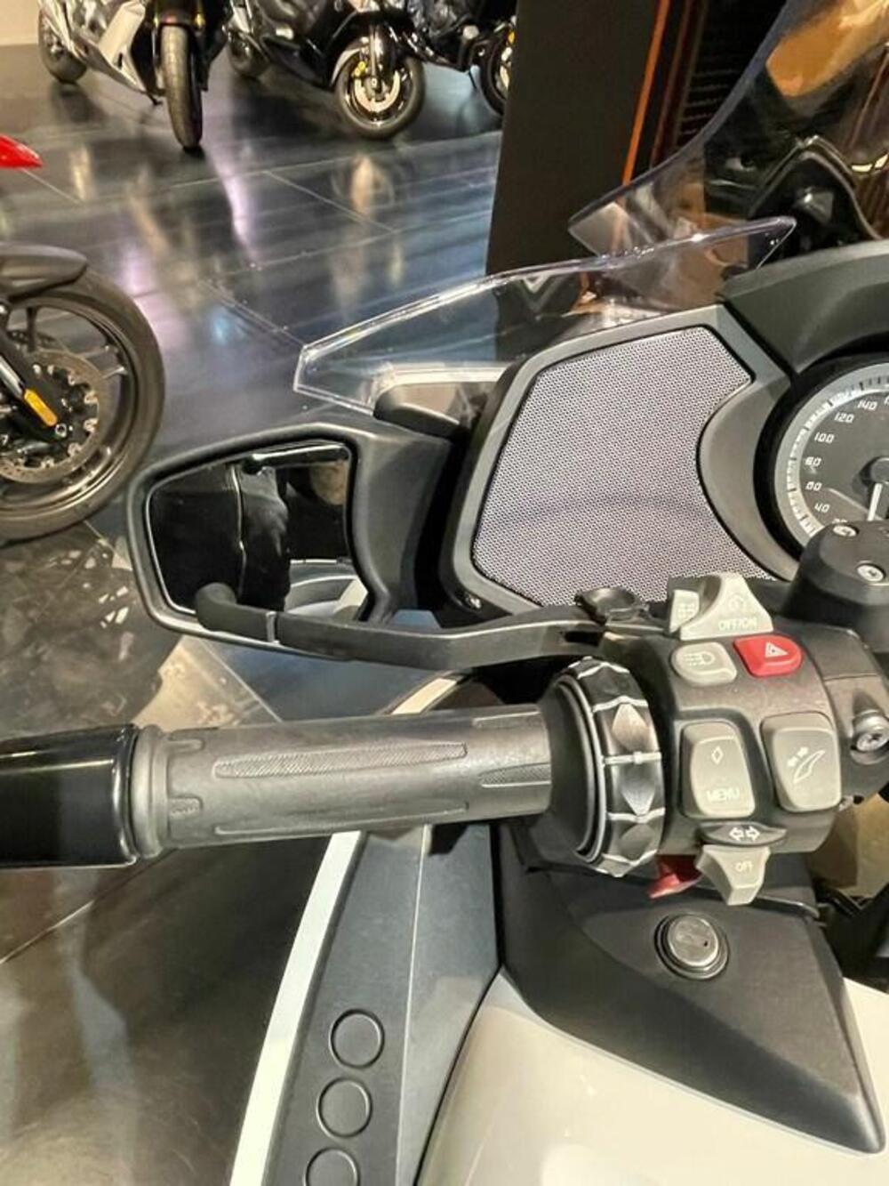 Bmw R 1200 RT (2017 - 18) (9)