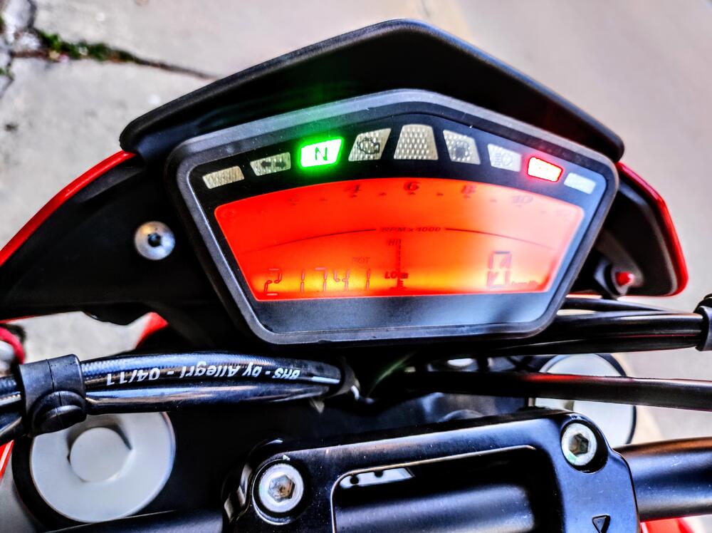 Ducati Hypermotard 796 (2012) (5)