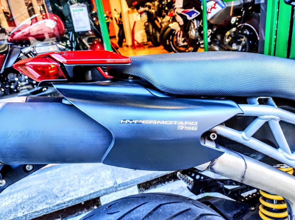 Ducati Hypermotard 796 (2012) (6)