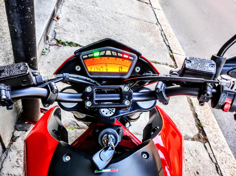 Ducati Hypermotard 796 (2012) (17)