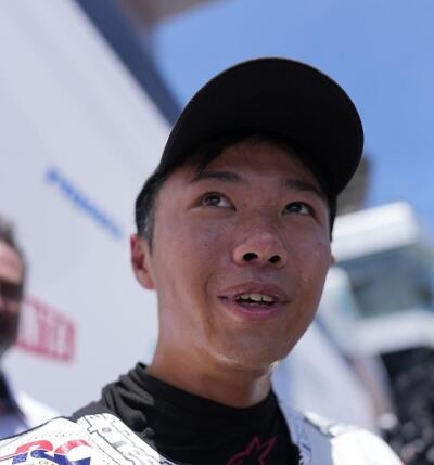 MotoGP 2025. GP della Malesia. Moto3: ritardo di quasi due ore e gara ridotta per incidente nel giro di schieramento. La vittoria va a Taiyo Furusato