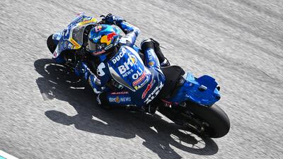 MotoGP 2025. GP della Malesia. Bella vittoria di Alex Marquez, Pecco Bagnaia si ritira per una foratura [RISULTATI]