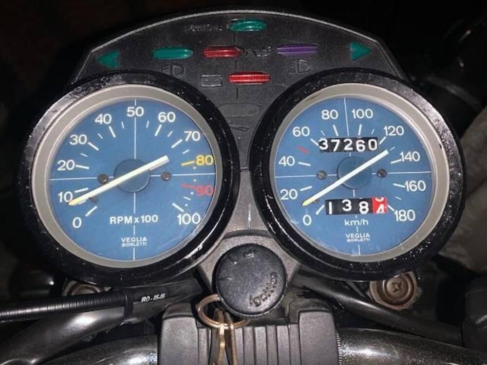 Moto Guzzi V35 II (5)