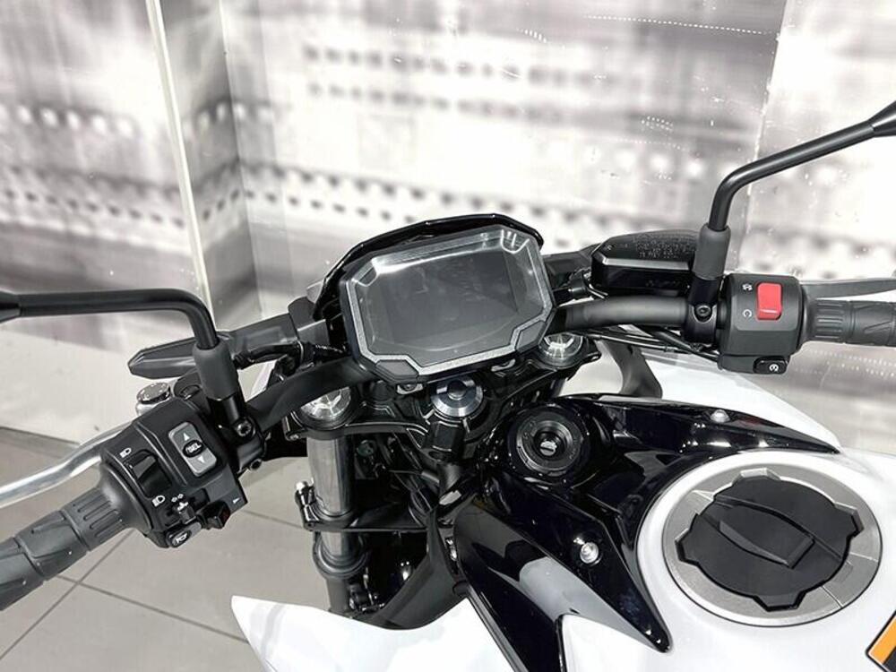 Kawasaki Z 650 (2025 - 26) (6)