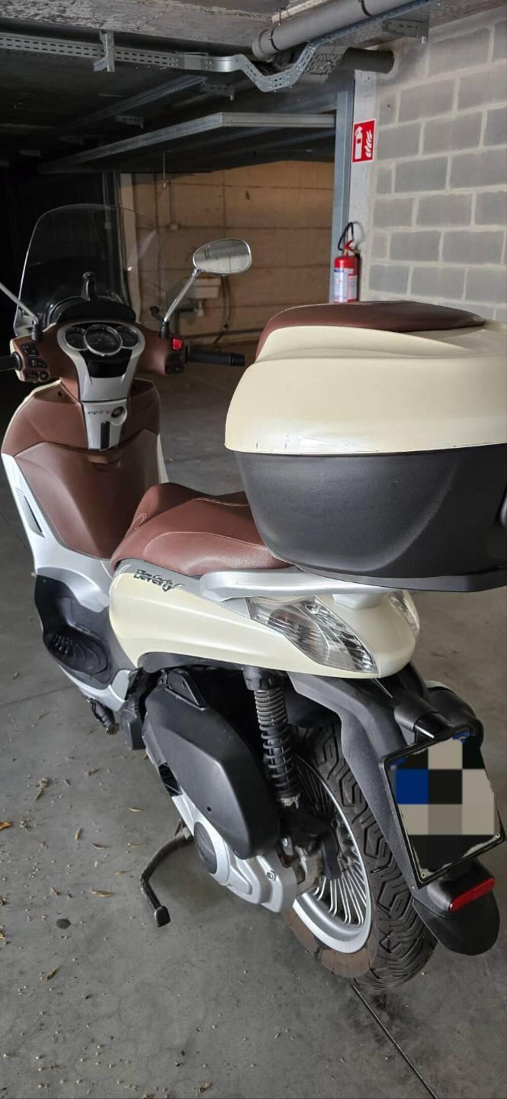 Piaggio Beverly 300 i.e. (2010 - 16) (3)