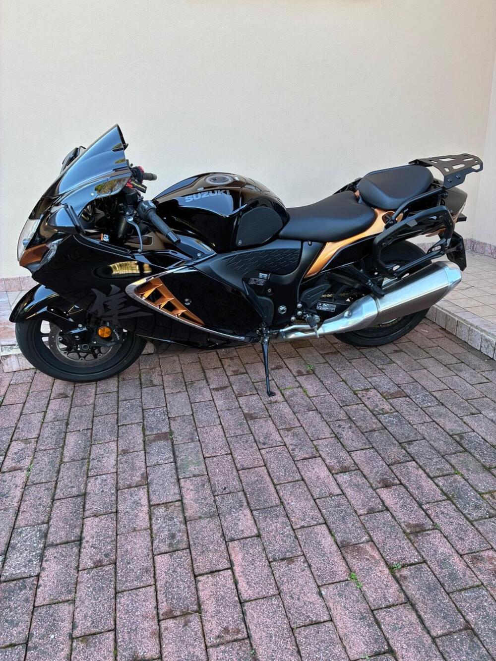 Suzuki GSX 1300 R Hayabusa (2021 - 24) (2)