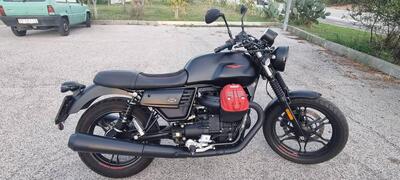 Moto Guzzi V7 III Stone (2017 - 20) usata
