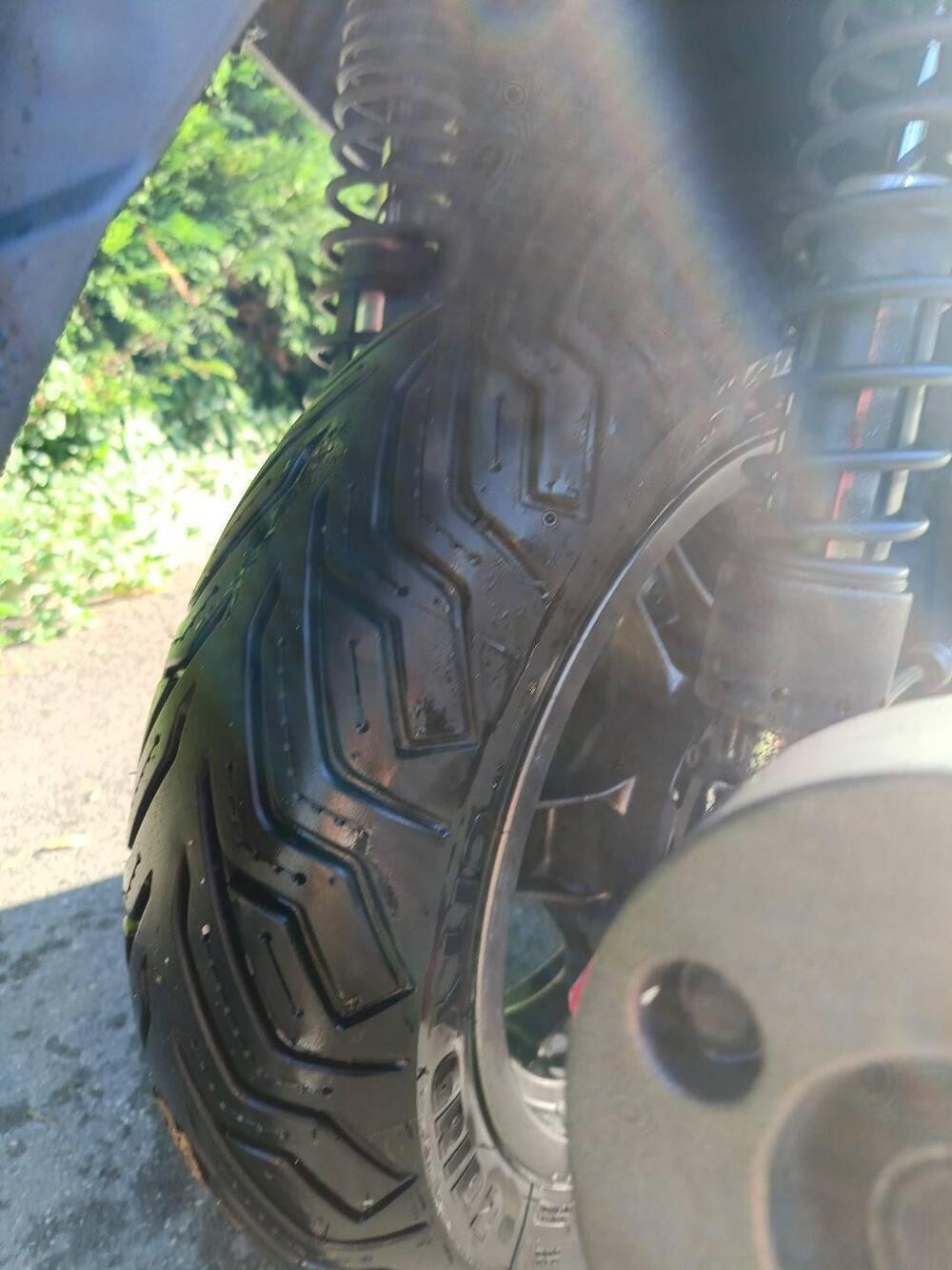 Kymco Xciting 300i (10)