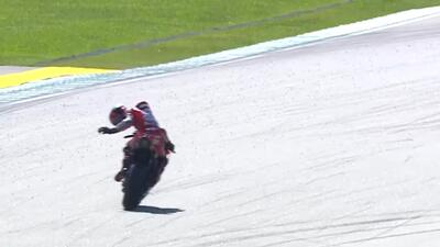 MotoGP 2025. GP della Malesia. Pecco Bagnaia: "Non avrei fatto partire la gara di Moto3. La foratura? Problemi relativi"