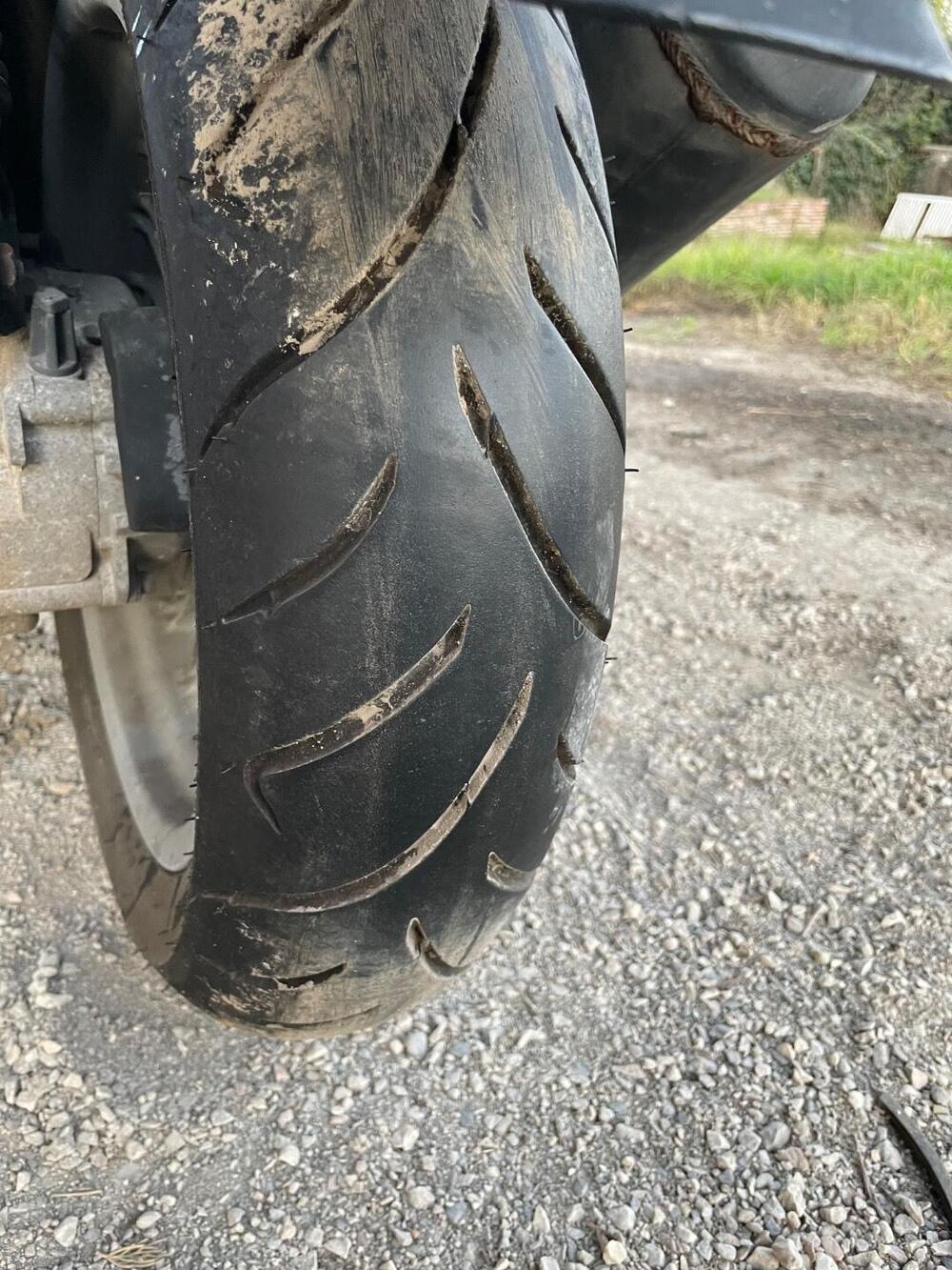 Piaggio Beverly 300 i.e. (2010 - 16) (16)