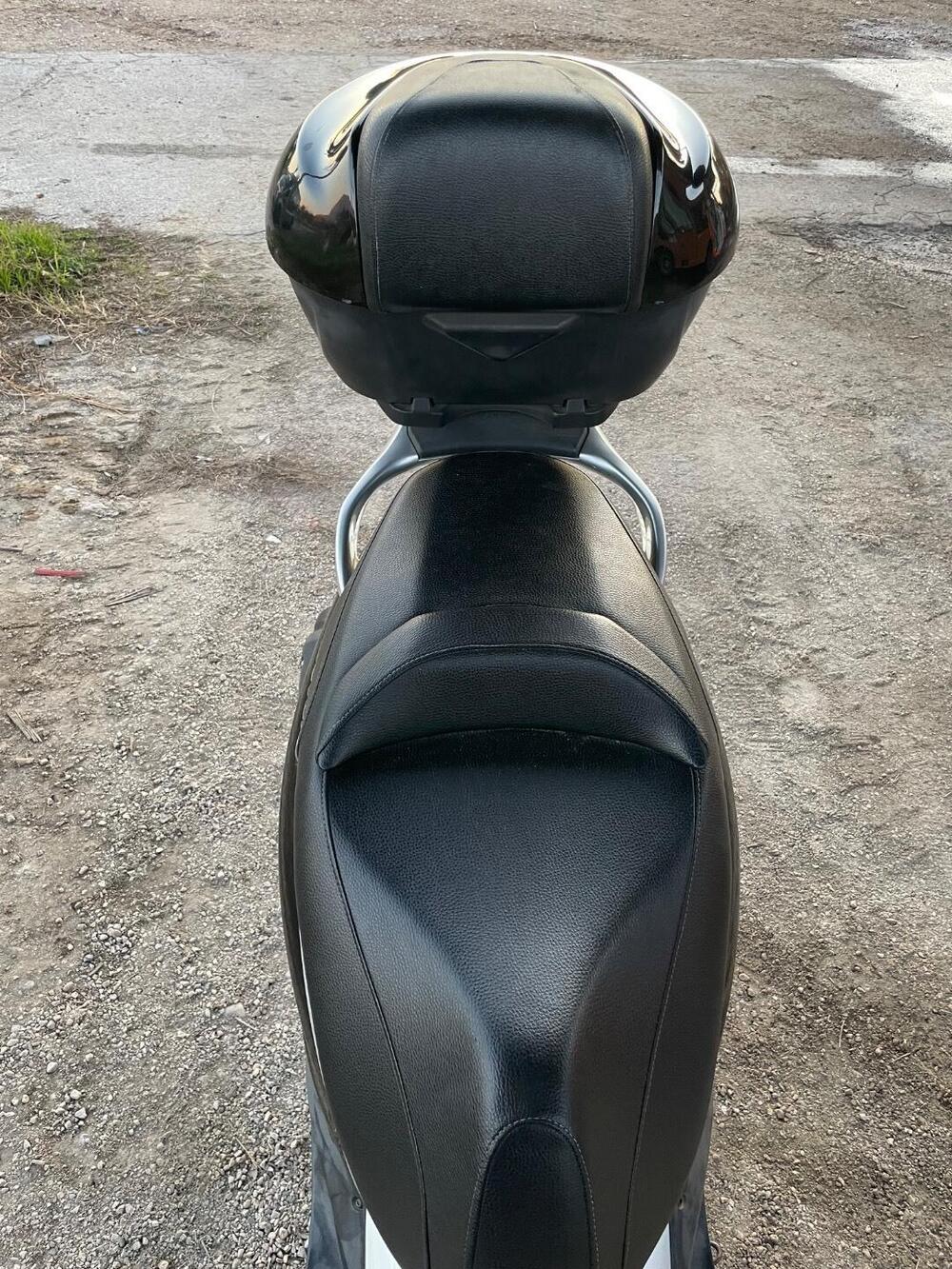 Piaggio Beverly 300 i.e. (2010 - 16) (18)