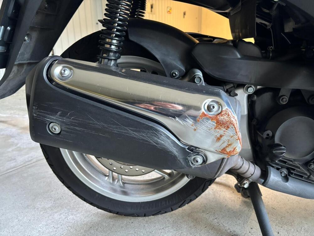 Honda SH 300 i ABS (2016 - 20) (8)