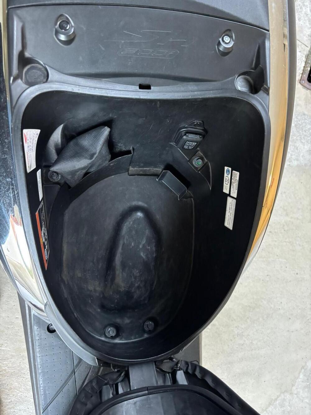 Honda SH 300 i ABS (2016 - 20) (10)