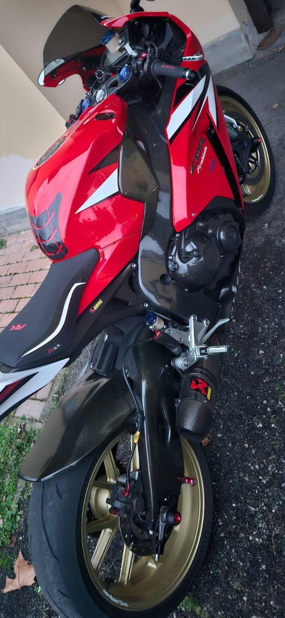 Honda CBR 1000 RR Fireblade (2012 - 16) (9)