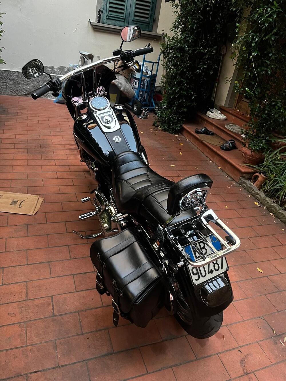 Harley-Davidson 1584 Super Glide Custom (2008 - 13) - FXDC (2)