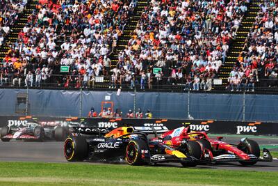 Formula 1. &quot;Solo io penalizzato!&quot;: Hamilton furioso dopo il GP del Messico, attacco alla FIA e a Verstappen